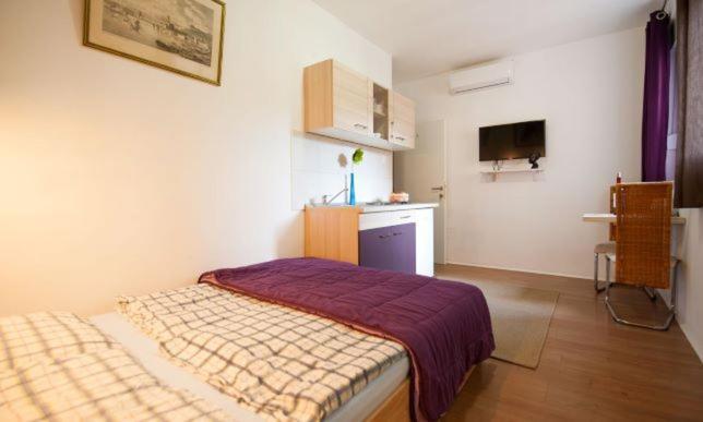 Centar 2 Private Room With Ensuite And Kitchenette Split Exterior foto