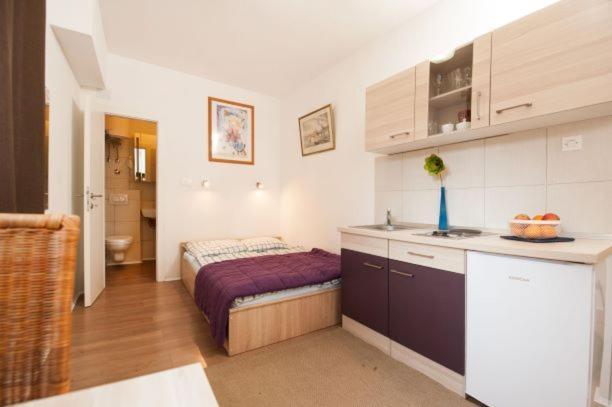 Centar 2 Private Room With Ensuite And Kitchenette Split Exterior foto